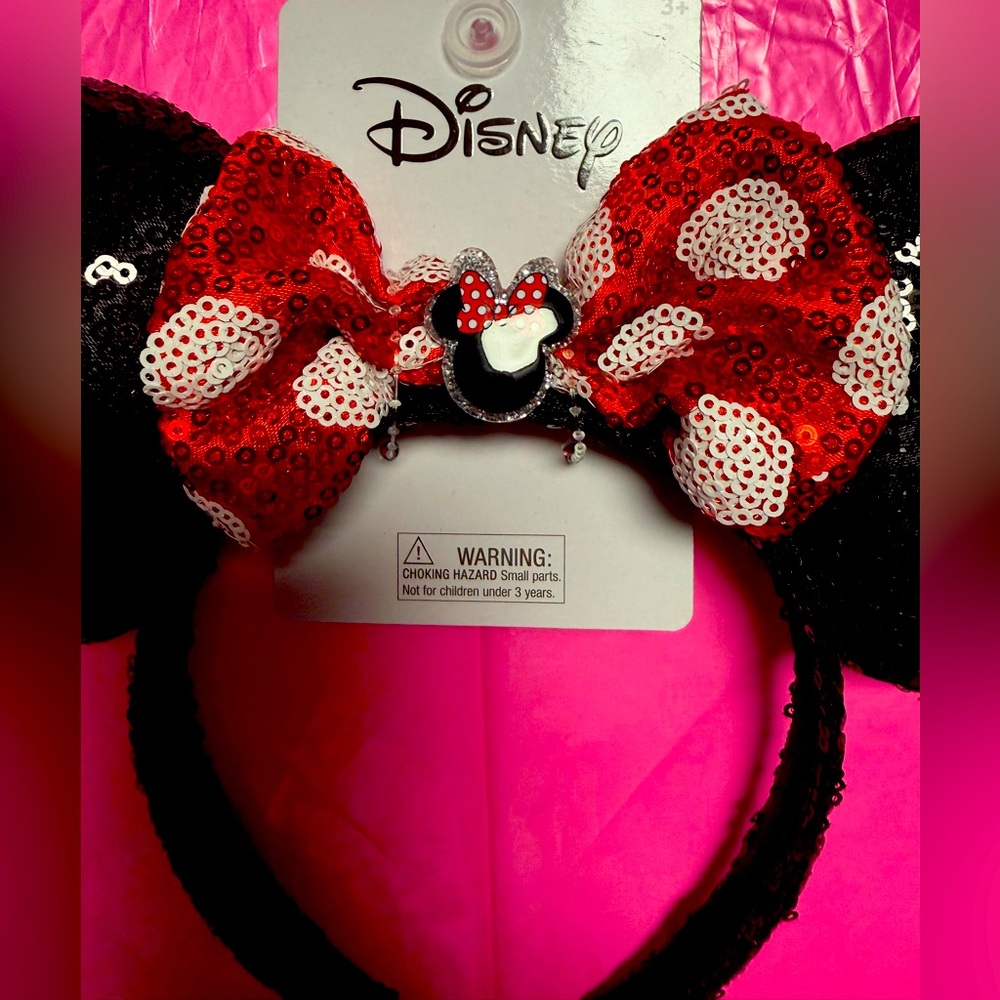Disney Parks Minnie Mouse Black Ears Red Polka Dot Bow Sequined with pin
